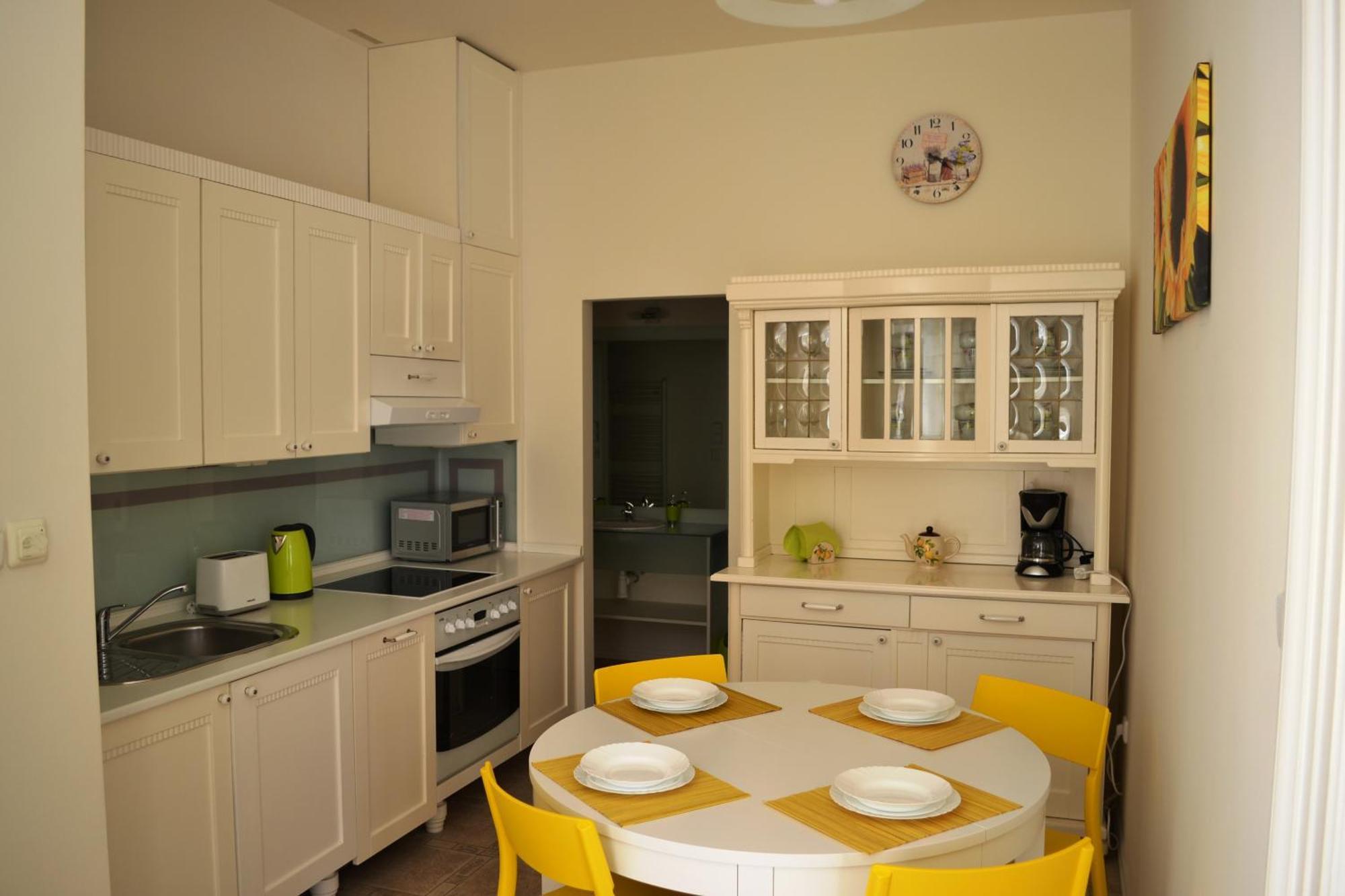 Sunflower 2Bdr Flat By Ruterra Prága Kültér fotó
